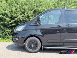 2021 Ford Transit Custom 2.0 Transit Custom Limited Van 300 L1 2.0l Ecoblue 130ps Fwd 6 Speed Manual in Black — image 4