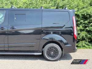 2021 Ford Transit Custom 2.0 Transit Custom Limited Van 300 L1 2.0l Ecoblue 130ps Fwd 6 Speed Manual in Black — image 5