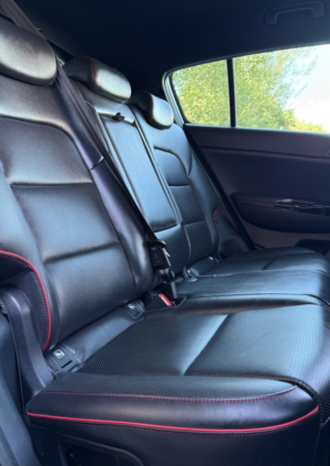 2018 Kia Sportage 1.6 T-Gdi Gt-Line in White — image 6