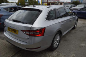 2026 Skoda Superb 1.4 Tsi Iv 13kwh Se Technology in Grey — image 2