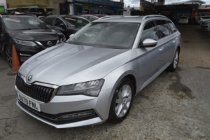 2026 Skoda Superb 1.4 Tsi Iv 13kwh Se Technology in Grey — image 3
