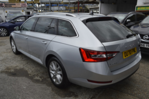 2026 Skoda Superb 1.4 Tsi Iv 13kwh Se Technology in Grey — image 4