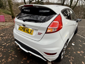 2016 Ford Fiesta 1.6 T St-2*only 14k*ffsh-Nav-H/recaros-2kys**flawless Original Car** in White — image 6