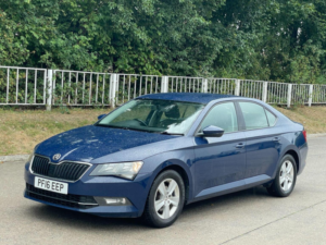 2016 Skoda Superb 1.6 Tdi S DSG Euro 6 (s/s) 5dr in Blue — image 2