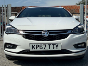 2017 Vauxhall Astra 1.6 Astra Sri Cdti Auto 5dr in White — image 2