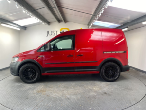 2020 Volkswagen Caddy 2.0 Tdi C20 Startline Panel Van 5dr Diesel Manual Swb Euro 6 (s/s) (102 Ps) in Red — image 2