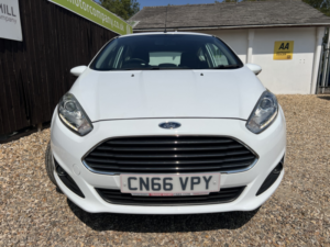 2016 Ford Fiesta 1.3 Zetec in White — image 2