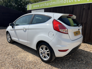 2016 Ford Fiesta 1.3 Zetec in White — image 4