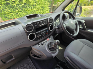 2016 Citroen Berlingo 1.6 Vti Touch Multispace MPV Euro 6 5dr in Red — image 2
