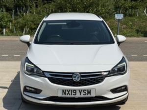2019 Vauxhall Astra 1.6 Cdti Blueinjection Sri Nav Sports Tourer Euro 6 (s/s) 5dr in White — image 6