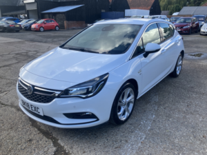 2018 Vauxhall Astra 1.4 I Turbo Sri in White — image 6