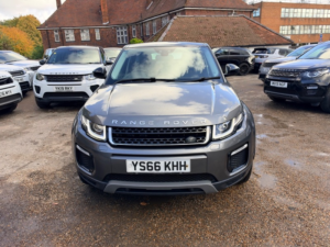 2017 Land Rover Range Rover Evoque Td4 Se Tech in Grey — image 3