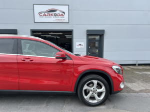 2019 Mercedes-Benz Gla 2.1 Gla200d Sport in Red — image 4