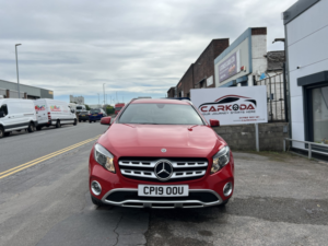 2019 Mercedes-Benz Gla 2.1 Gla200d Sport in Red — image 5