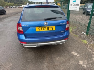 2017 Skoda Octavia 2.0 Tdi Scout Estate 5dr Diesel Manual 4WD Euro 6 (s/s) (150 Ps) in Blue — image 5