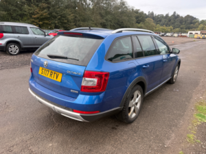 2017 Skoda Octavia 2.0 Tdi Scout Estate 5dr Diesel Manual 4WD Euro 6 (s/s) (150 Ps) in Blue — image 6