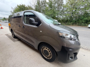 2022 Vauxhall Vivaro 2.0 Turbo D 3100 Dynamic Crew Van L2 H1 Euro 6 (s/s) 6dr in Grey — image 3
