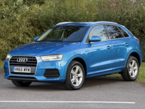 2016 Audi Q3 2.0 Tdi Se in Blue — image 3