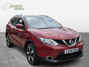 2016 Nissan Qashqai 1.5 Dci N-Connecta in Red — image 3