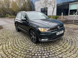 2016 Volkswagen Tiguan 2.0 Tdi Bluemotion Tech Se Navigation 4motion Euro 6 (s/s) 5dr in Green — image 4