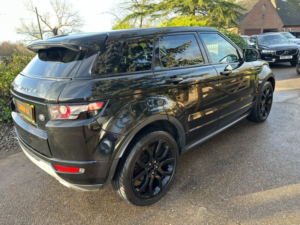 2015 Land Rover Range Rover Evoque 2.2 Sd4 Dynamic Lux Pack in Black — image 3