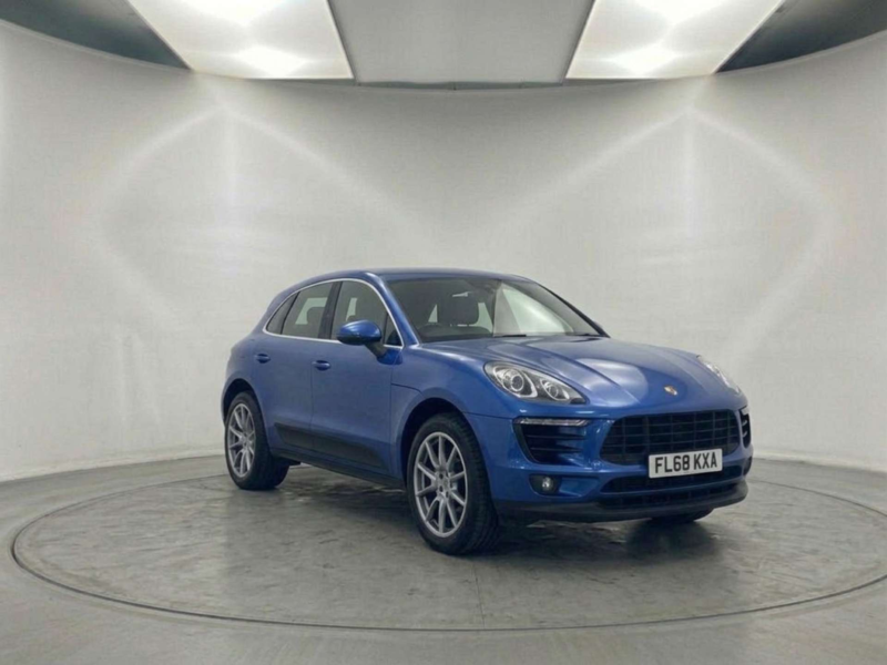 2018 Porsche Macan 3.0 Macan S D Semi-Auto 4WD 5dr in Blue — image 1