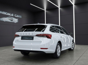 2020 Skoda Octavia 1.5 Tsi Act Se Technology Euro 6 (s/s) 5dr in White — image 5