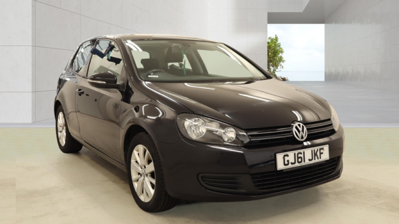 2011 Volkswagen Golf 1.6 Tdi Match 3 Door in Black — image 1