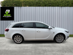 2015 Vauxhall Insignia 2.0 Cdti Elite Nav in White — image 2