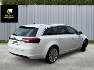2015 Vauxhall Insignia 2.0 Cdti Elite Nav in White — image 3