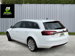 2015 Vauxhall Insignia 2.0 Cdti Elite Nav in White — image 5