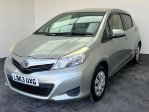 2013 Toyota Yaris 1.33 Dual Vvt-I Tr Multidrive S Euro 5 5dr in Green — image 5