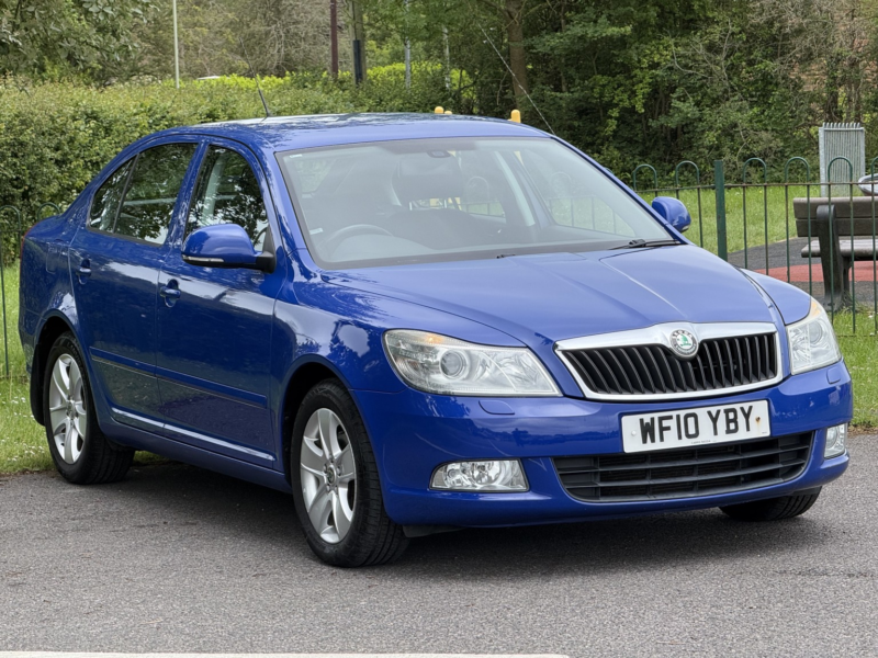 2010 Skoda Octavia 1.8 Tsi Elegance in Blue — image 1
