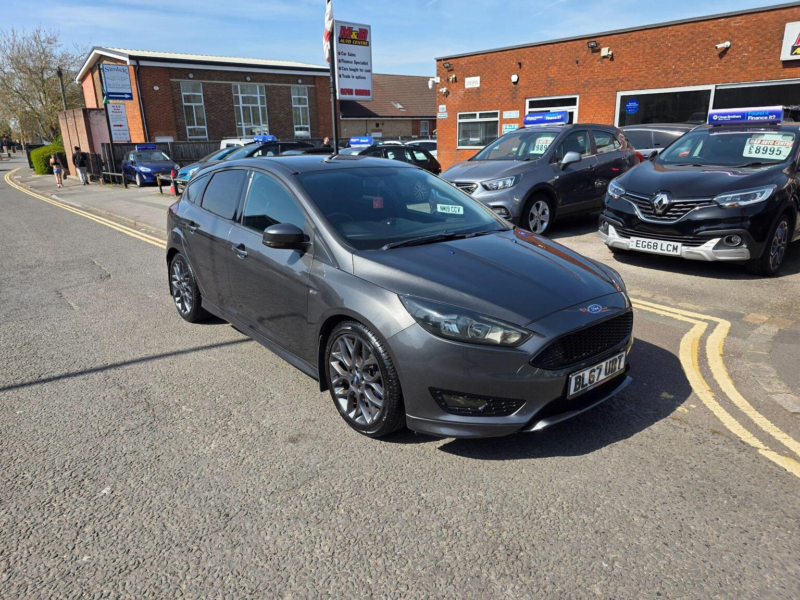 2018 Ford Focus 1.0t Ecoboost St-Line Euro 6 (s/s) 5dr in Grey — image 1