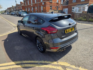 2018 Ford Focus 1.0t Ecoboost St-Line Euro 6 (s/s) 5dr in Grey — image 4