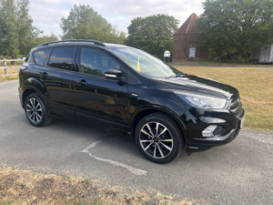 2019 Ford Kuga 1.5 T Ecoboost St-Line in Black — image 3