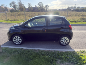 2016 Citroen C1 1.2 Puretech Feel in Black — image 4