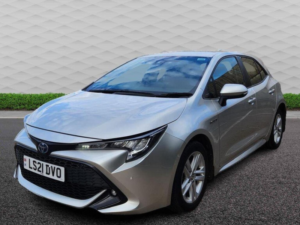 2021 Toyota Corolla 1.8 Vvt-H Icon Tech CVT Euro 6 (s/s) 5dr in Silver — image 3