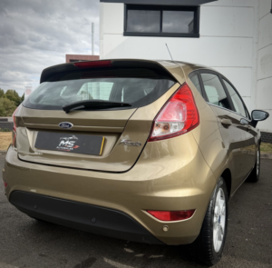2015 Ford Fiesta 1.3 Zetec in Brown — image 3