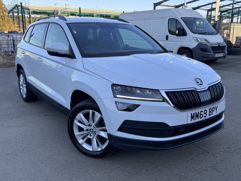 2019 Skoda Karoq 1.5 Tsi Act Se Technology in White — image 1