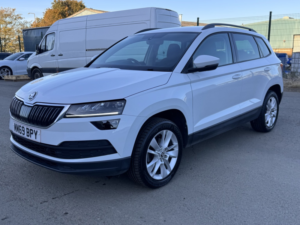 2019 Skoda Karoq 1.5 Tsi Act Se Technology in White — image 4