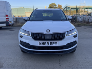 2019 Skoda Karoq 1.5 Tsi Act Se Technology in White — image 5