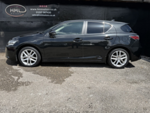 2016 Lexus Ct 1.8 200h Luxury in Black — image 3