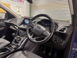 2017 Ford Kuga 2.0 Tdci Titanium in Blue — image 2