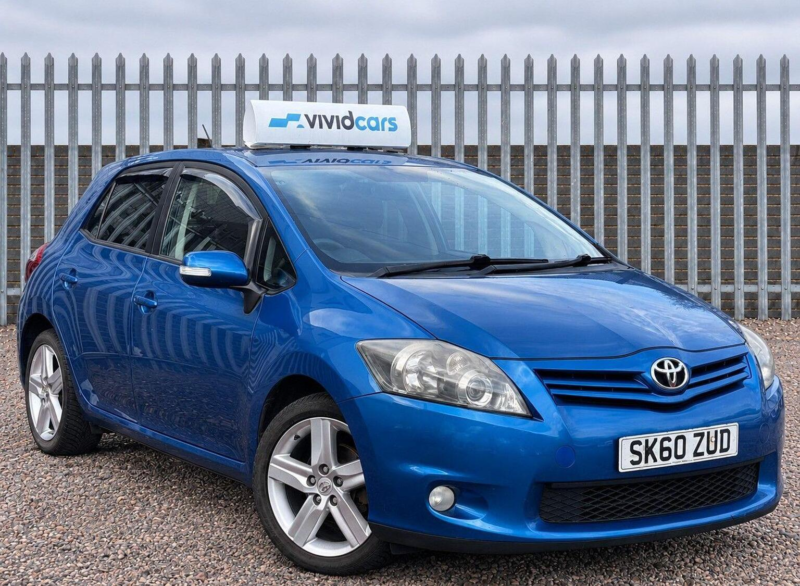 2010 Toyota Auris 1.6 V-Matic Sr Euro 5 5dr in Blue — image 1