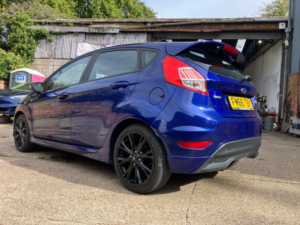 2017 Ford Fiesta 1.0 T Ecoboost St-Line in Blue — image 5