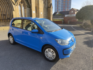 2014 Volkswagen Up! 1.0 High Up! in Blue — image 2