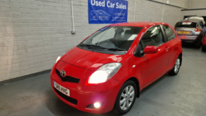 2011 Toyota Yaris 1.3 Dual Vvt-I T Spirit in Red — image 3