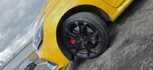 2014 Renault Clio 1.6 Renaultsport 200 Turbo Edc Lux in Yellow — image 6