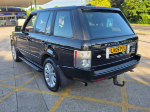 2005 Land Rover Range Rover 4.2 V8 Supercharged Vogue Se Station Wagon 5dr in Black — image 4